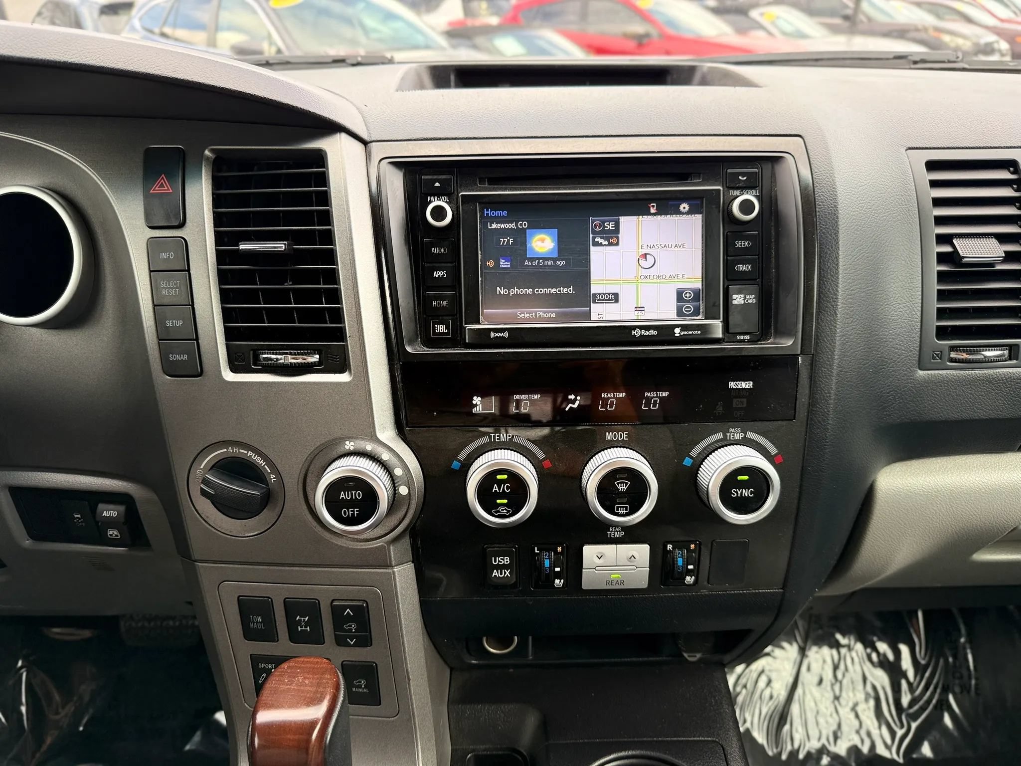 Used 2017 Toyota Sequoia Platinum AWD/4WD image 37