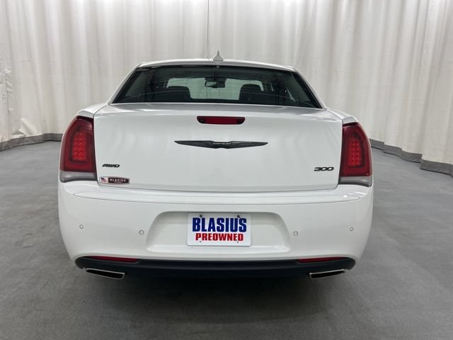 Used 2023 Chrysler 300 Touring L w/ Popular Equipment Group AWD/4WD image 5