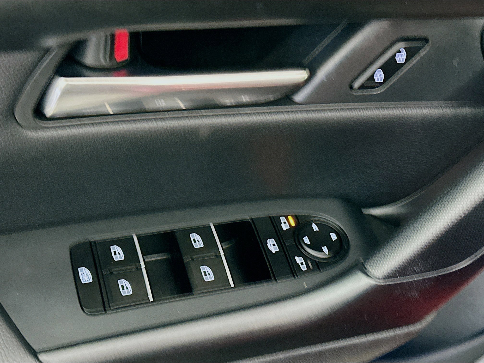 Used 2025 MAZDA CX-50 AWD 2.5 S w/ Premium Plus Pkg image 15