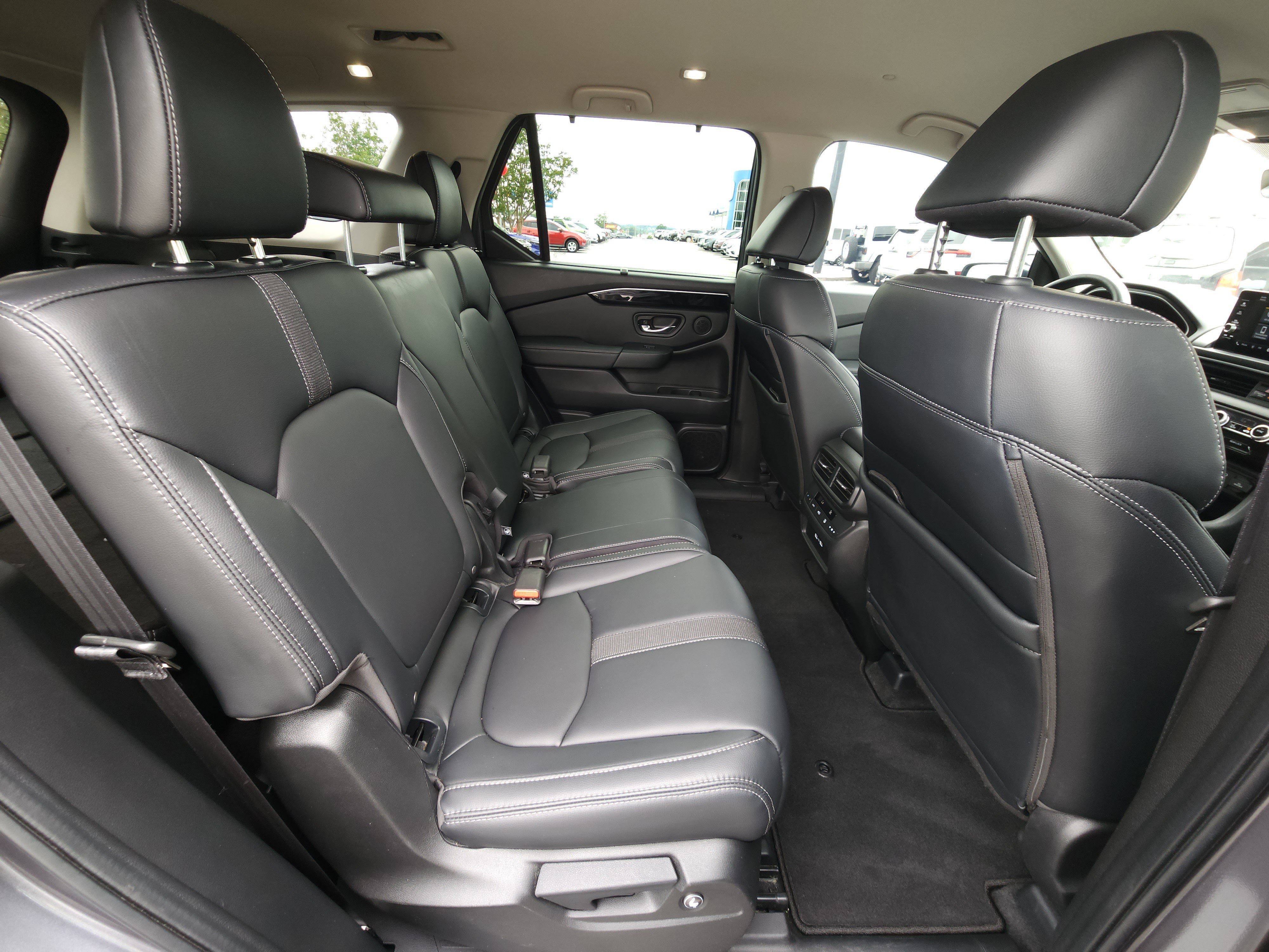 Used 2023 Honda Pilot EX-L image 12