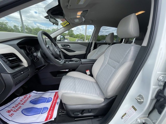 Certified 2023 Nissan Rogue SV image 14