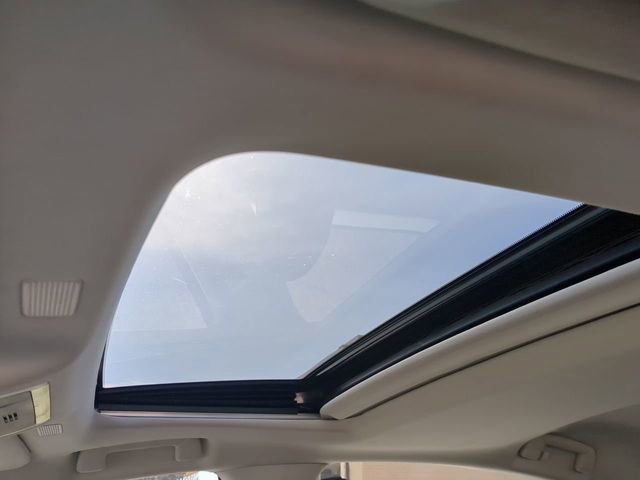 Used 2024 Lexus ES 350 w/ Premium Package image 18