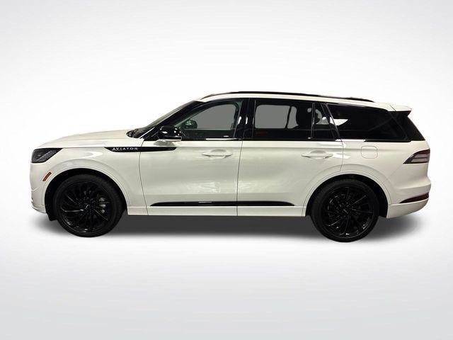 Used 2025 Lincoln Aviator Reserve w/ Jet Appearance Package RWD image 33