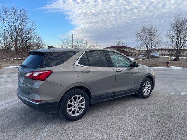 Used 2018 Chevrolet Equinox LT image 3