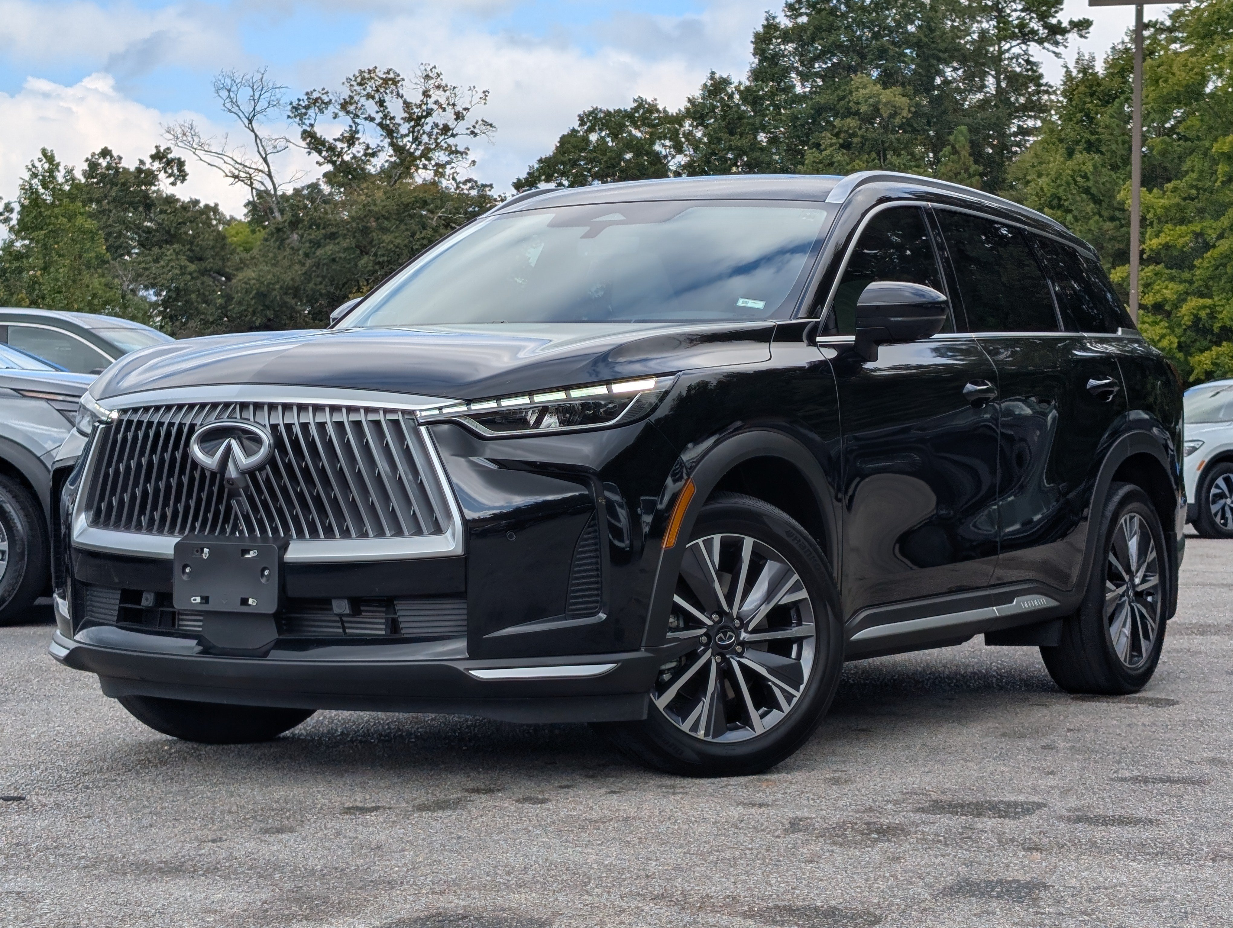 Used 2026 INFINITI QX60 Luxe w/ Cargo Package FWD image 4