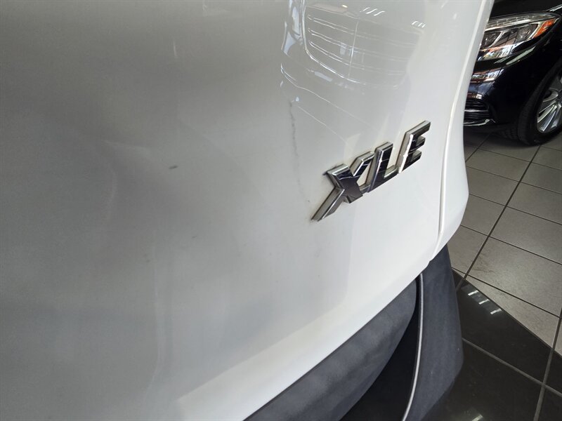Used 2021 Toyota RAV4 XLE FWD image 30