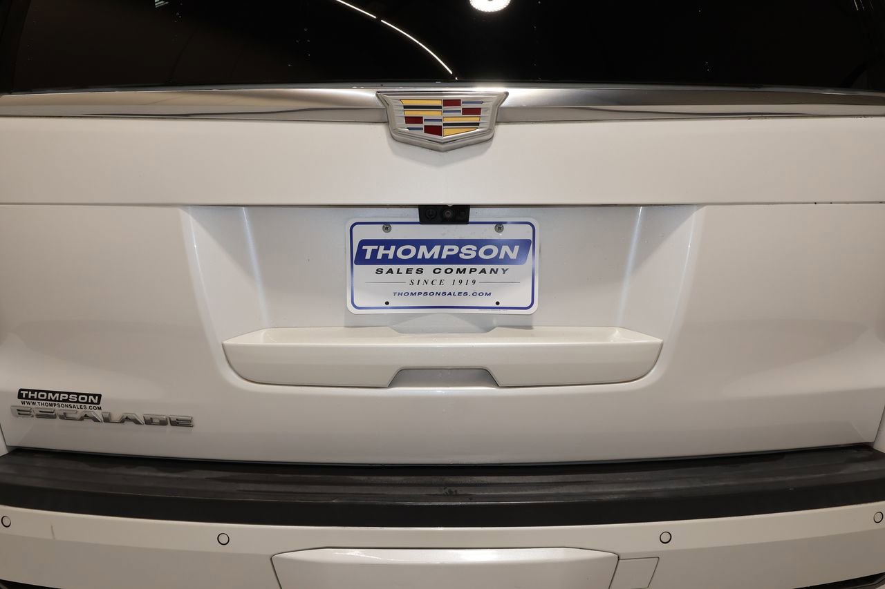 Used 2019 Cadillac Escalade Luxury AWD/4WD image 24