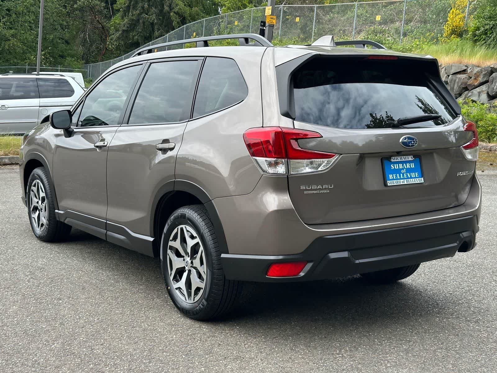 Certified 2022 Subaru Forester Premium AWD/4WD image 3