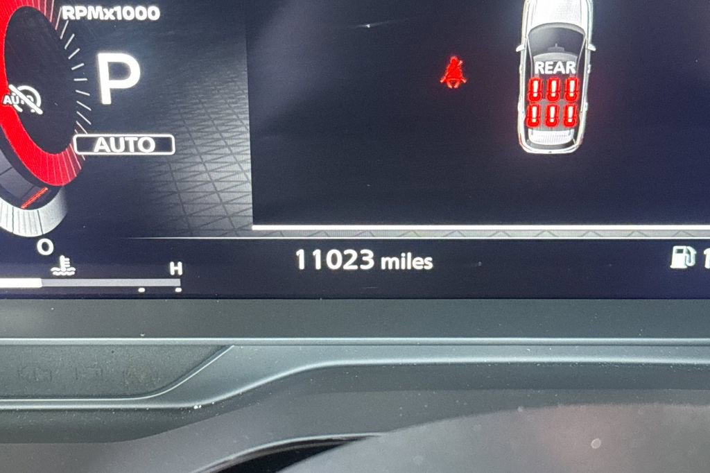 Used 2025 Nissan Pathfinder Platinum w/ Cargo Package AWD/4WD image 25