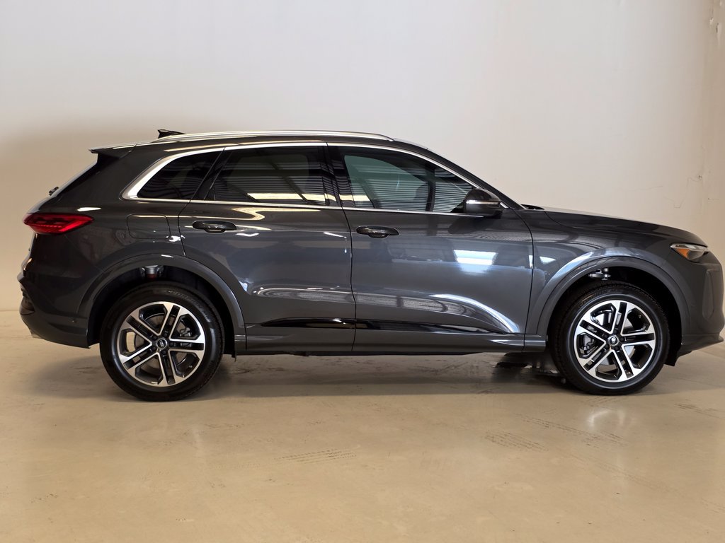 Certified 2026 Audi Q5 Premium w/ Convenience Package AWD/4WD image 4