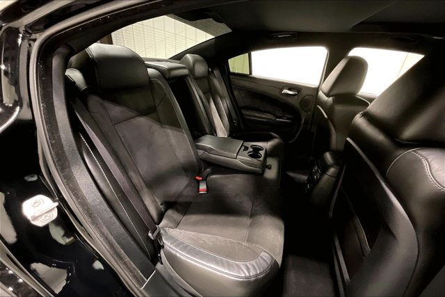 Used 2022 Dodge Charger R/T w/ Plus Group RWD image 27