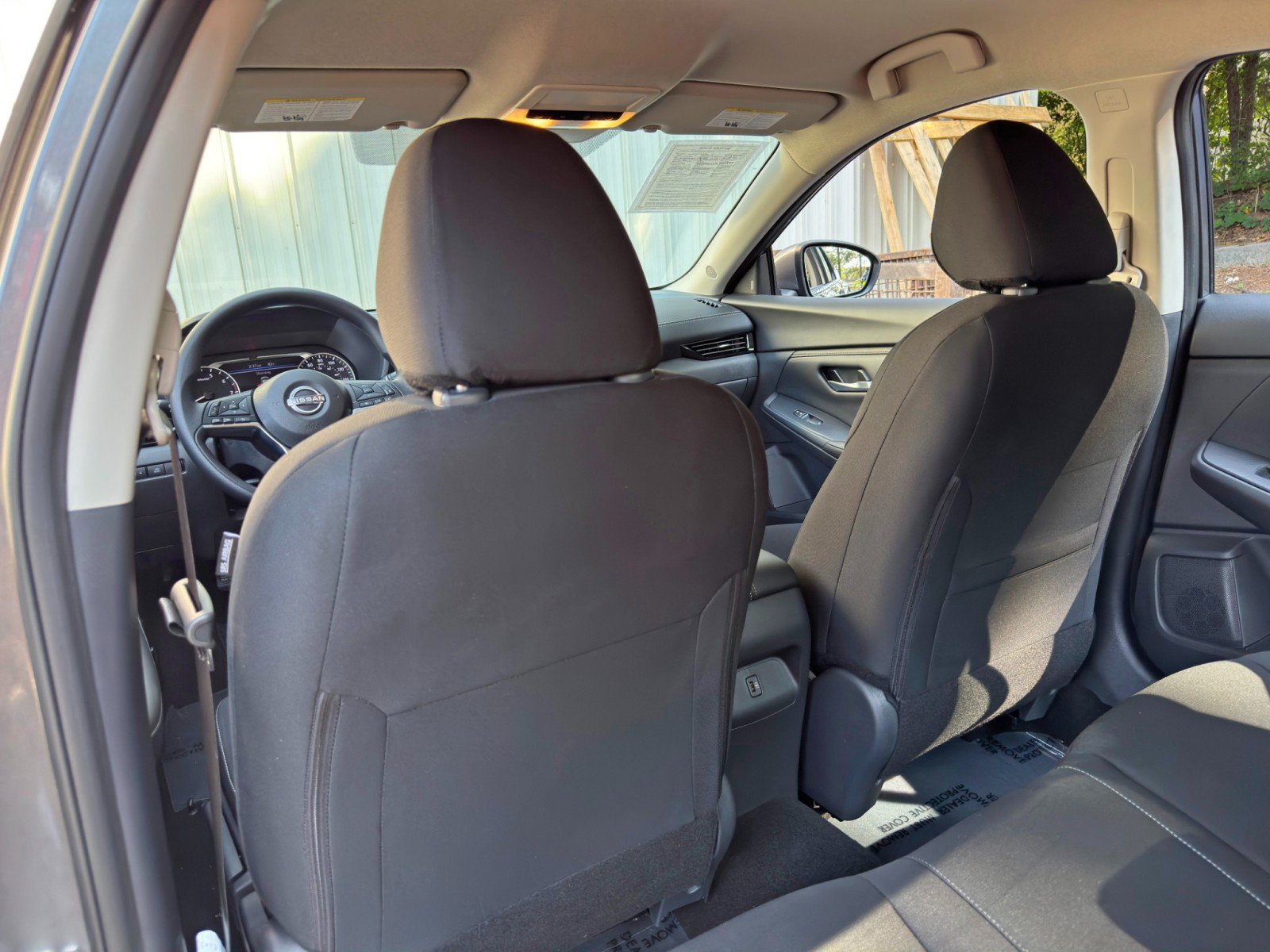 Used 2025 Nissan Sentra SV FWD image 29