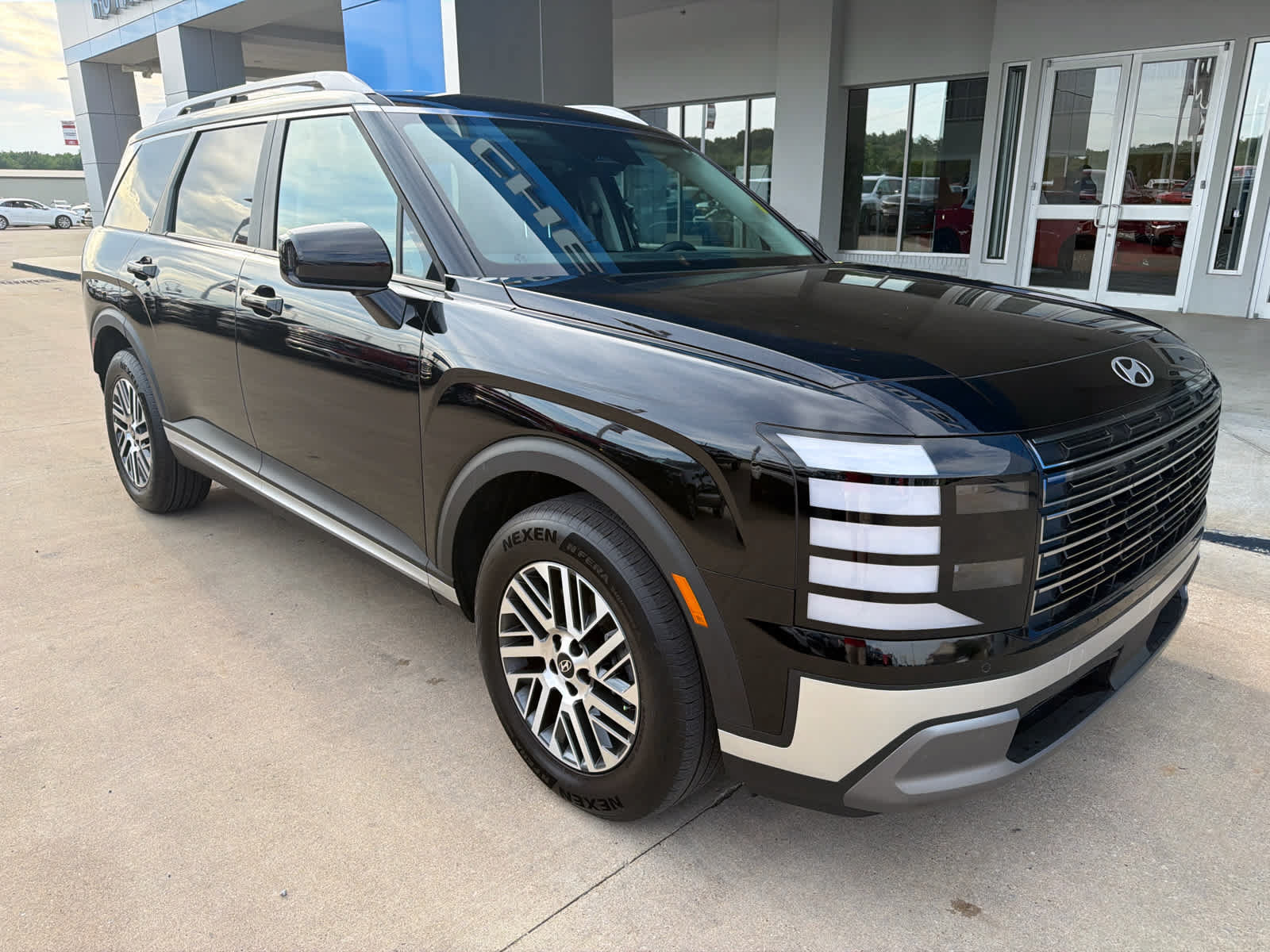 Used 2026 Hyundai Palisade SEL FWD image 9