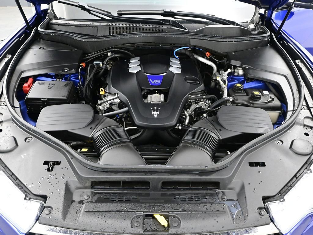 Used 2023 Maserati Levante Modena image 11