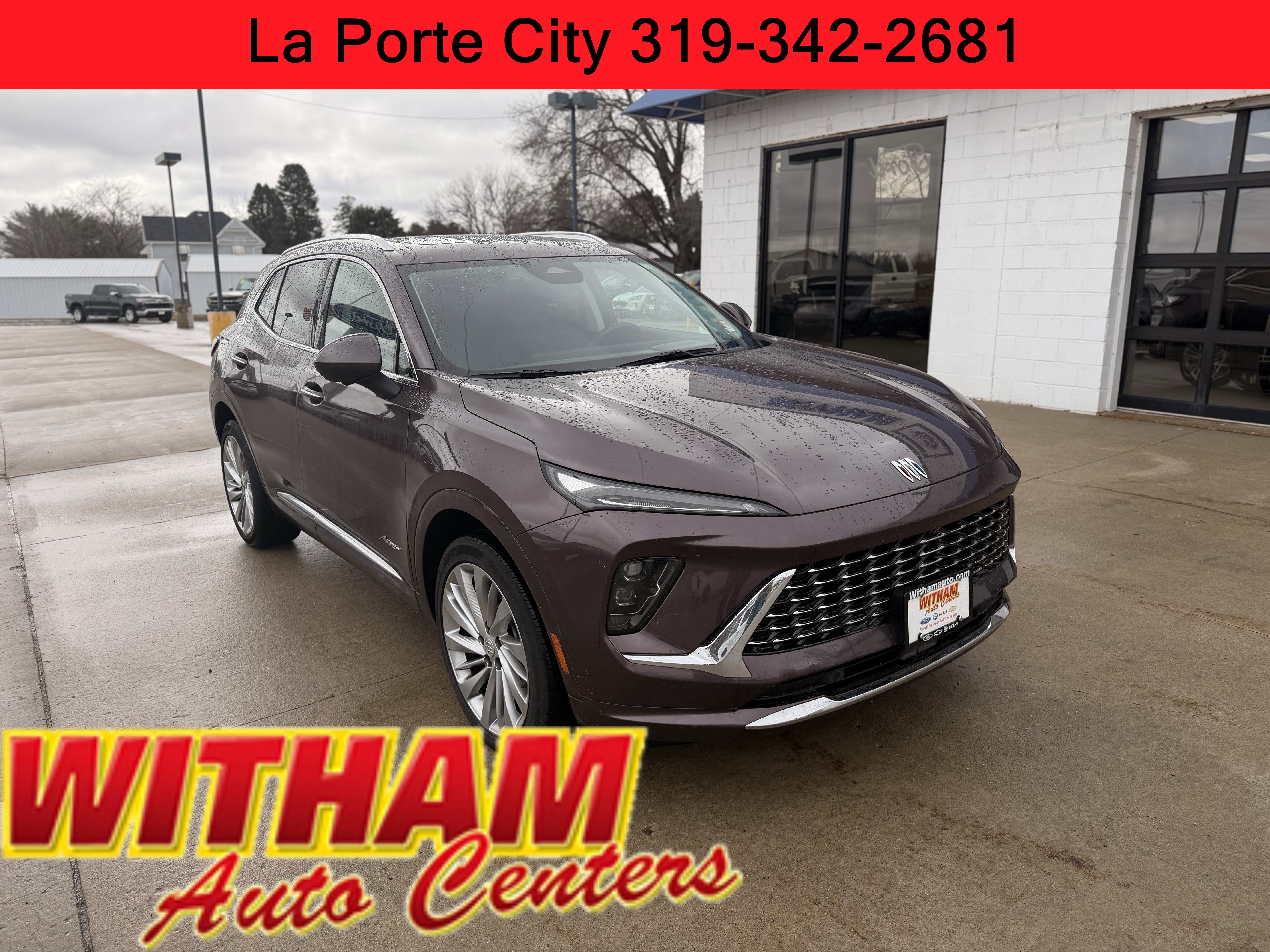 Used 2025 Buick Envision Avenir image 1