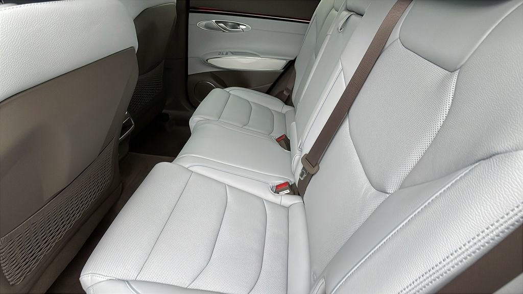 New 2026 Genesis GV70 2.5T Advanced image 17