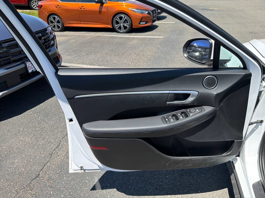 Certified 2025 Hyundai Sonata SE FWD image 13