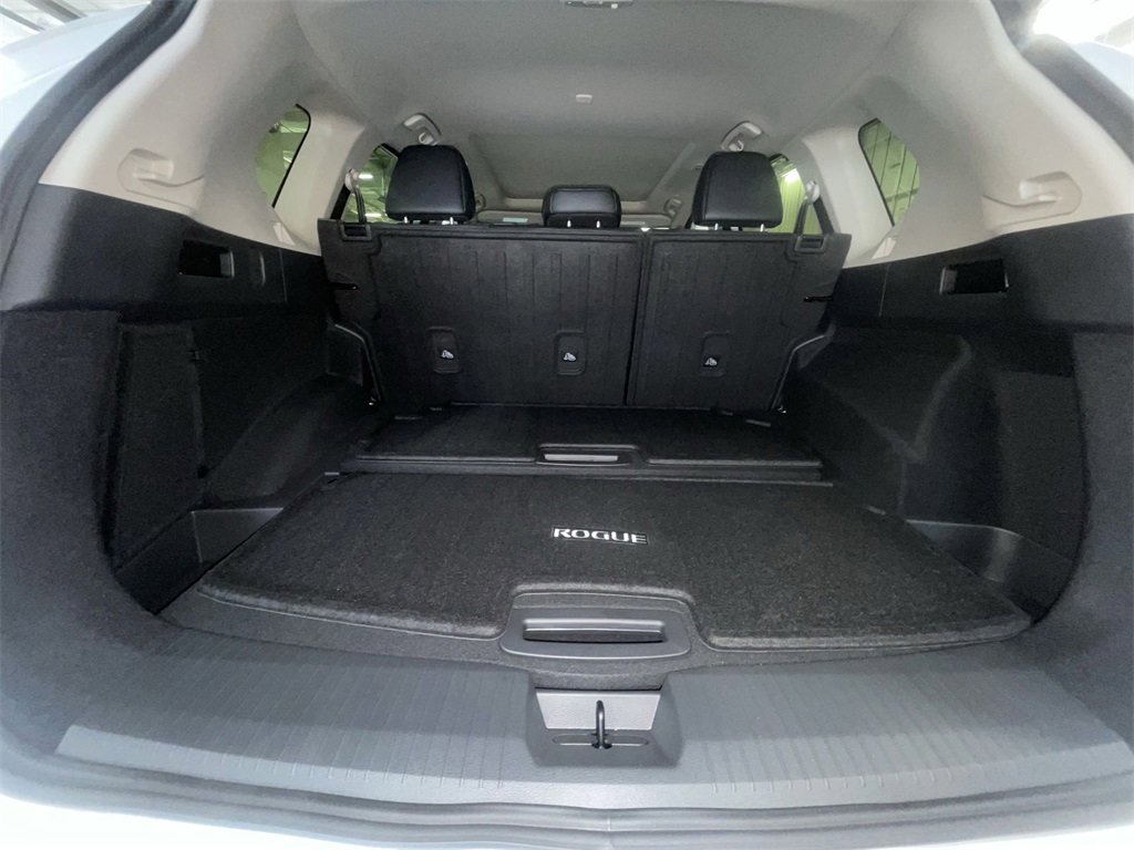 New 2026 Nissan Rogue Platinum image 25