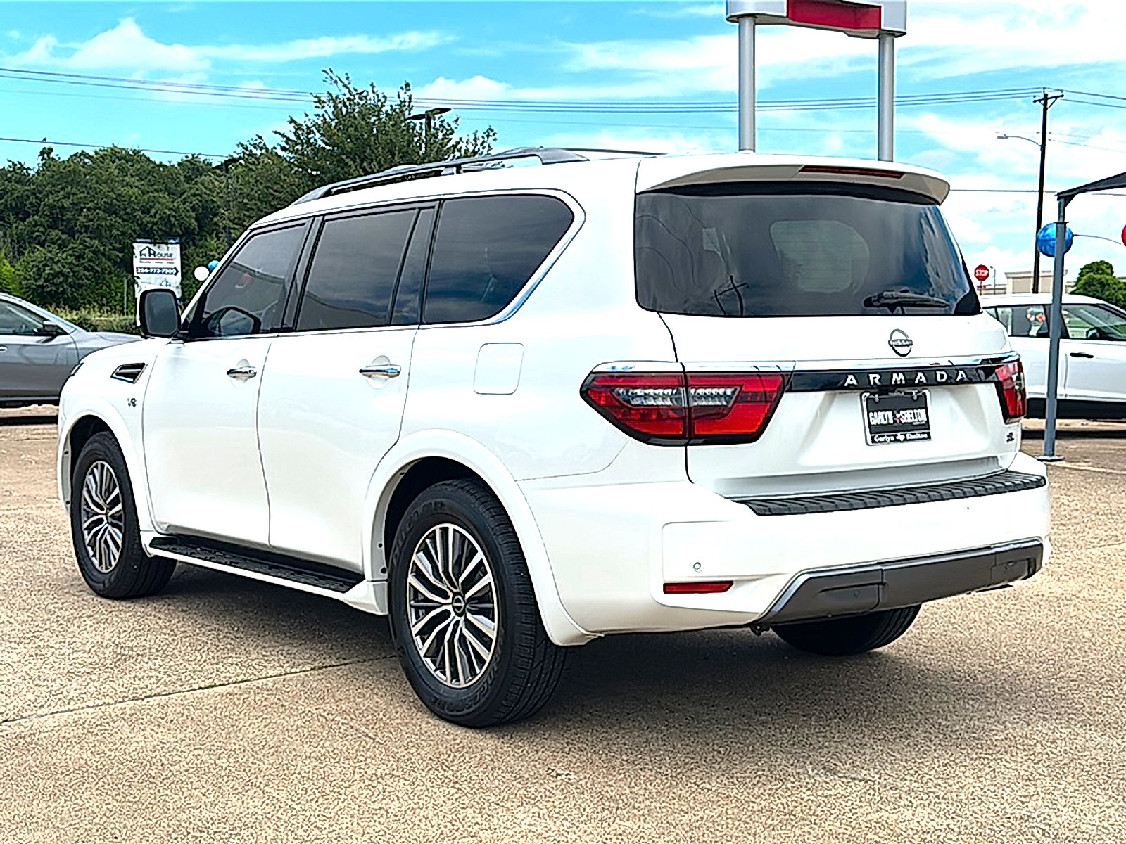 Used 2022 Nissan Armada SL RWD image 6