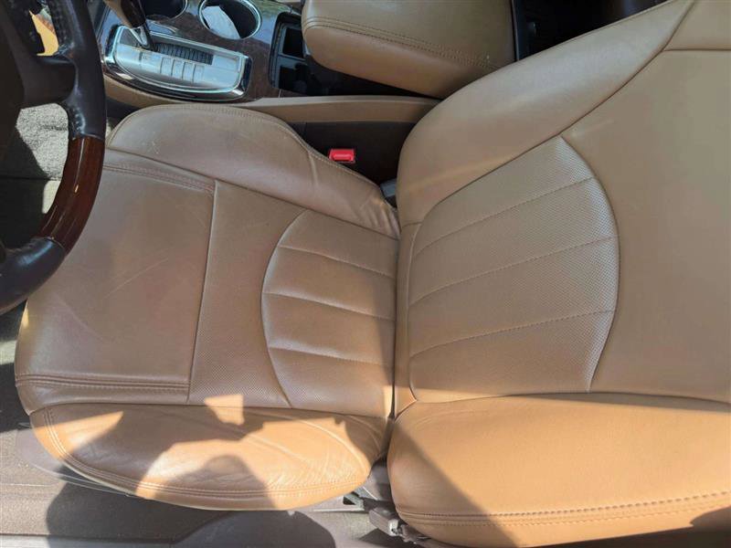 Used 2014 Buick Enclave Leather w/ Trailering Provision Package image 30