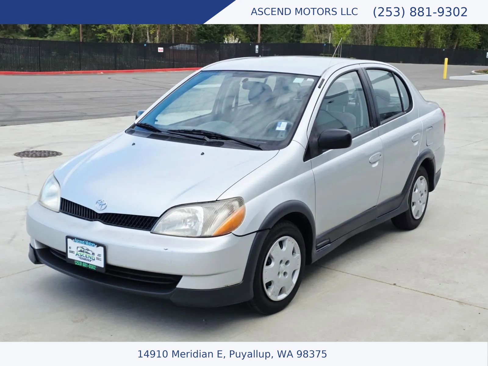 Used 2001 Toyota Echo Sedan FWD image 1