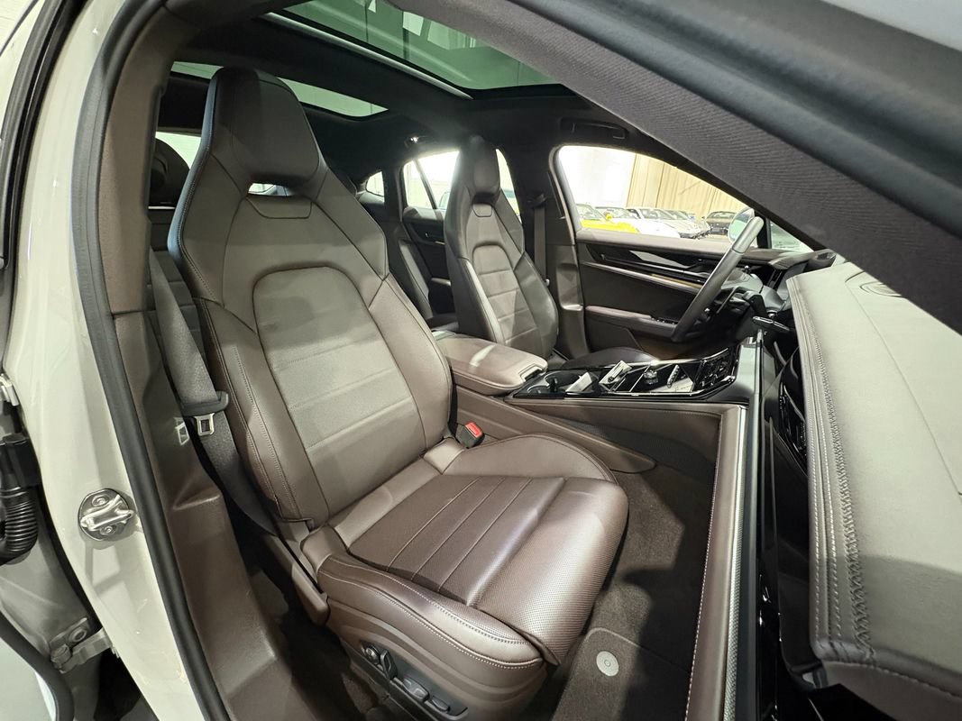 Used 2024 Porsche Panamera 4 AWD/4WD image 57
