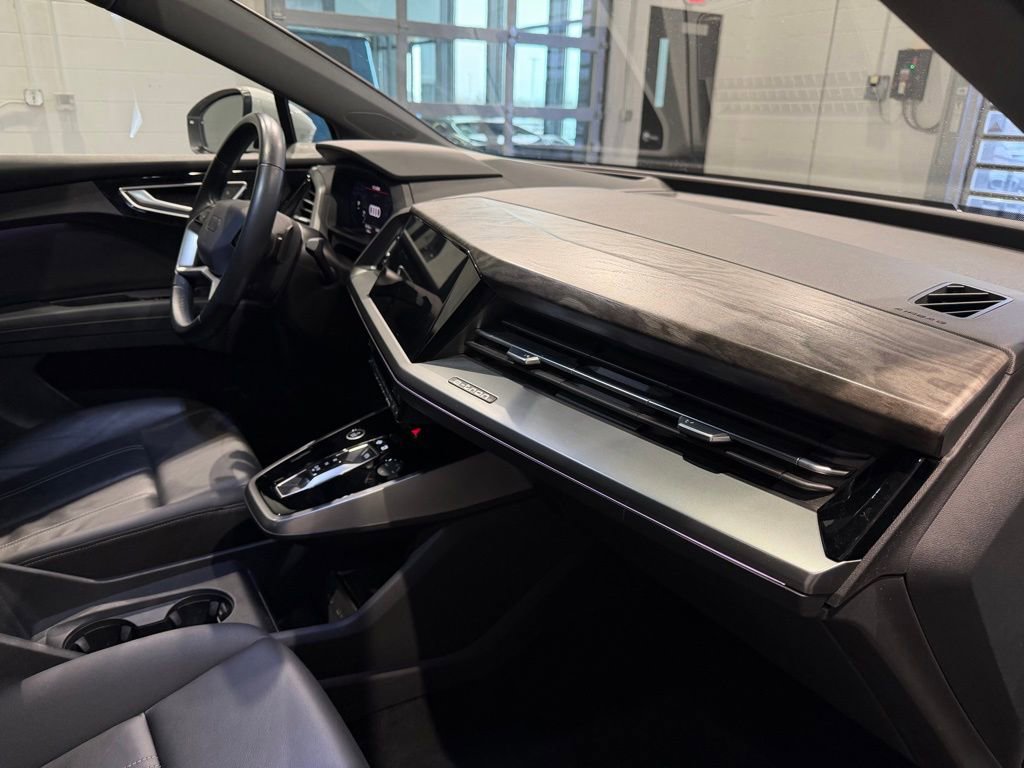 Used 2022 Audi Q4 e-tron Prestige AWD/4WD image 29