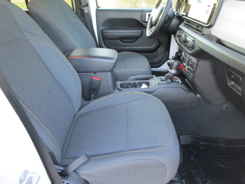 Used 2024 Jeep Gladiator Willys image 27