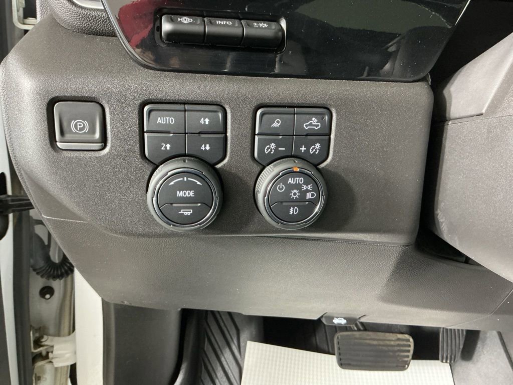 Used 2022 Chevrolet Silverado 1500 LTZ w/ LTZ Premium Package image 15