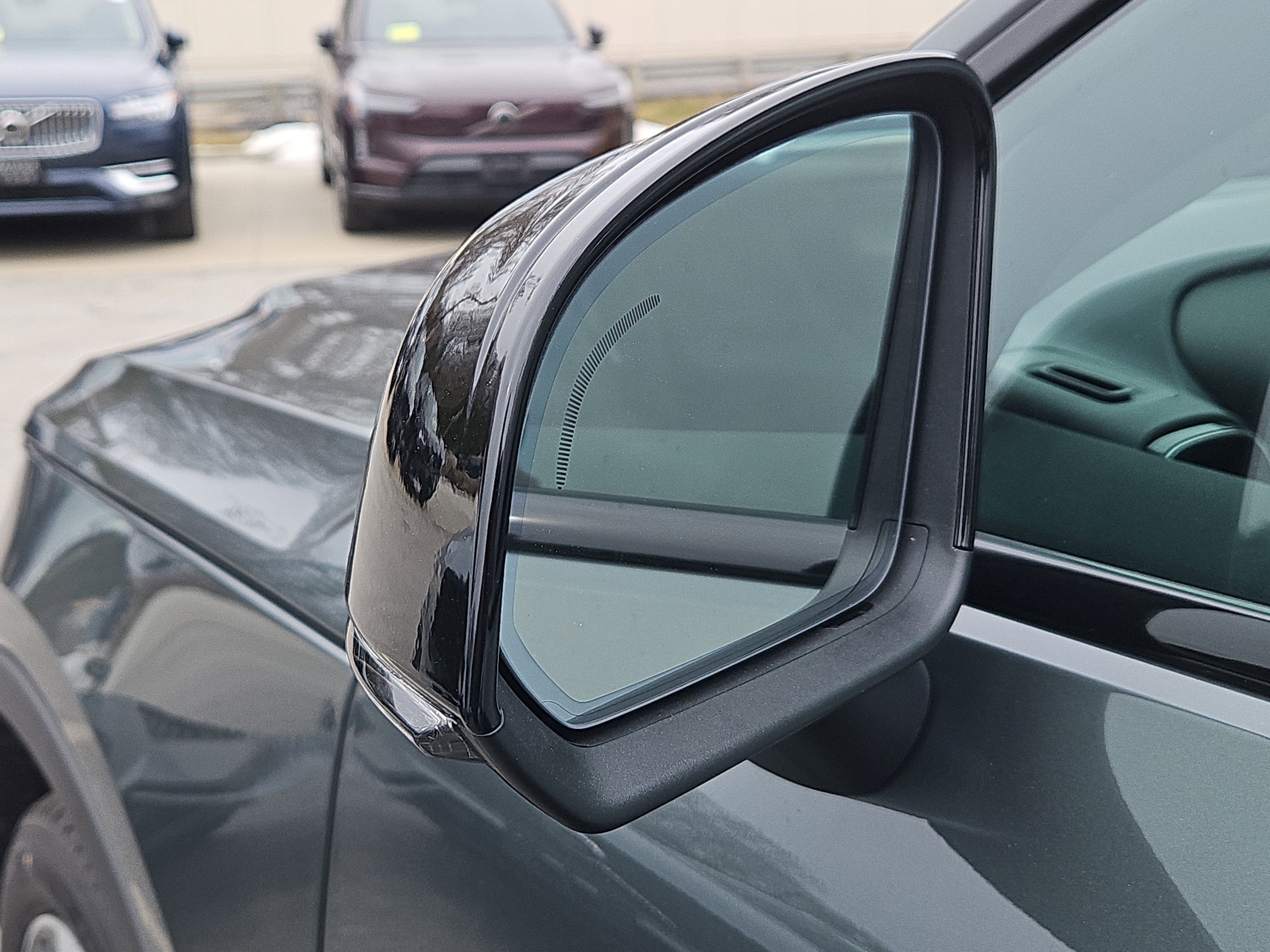 New 2026 Volvo XC40 B5 Core w/ Protection Package Premier image 13