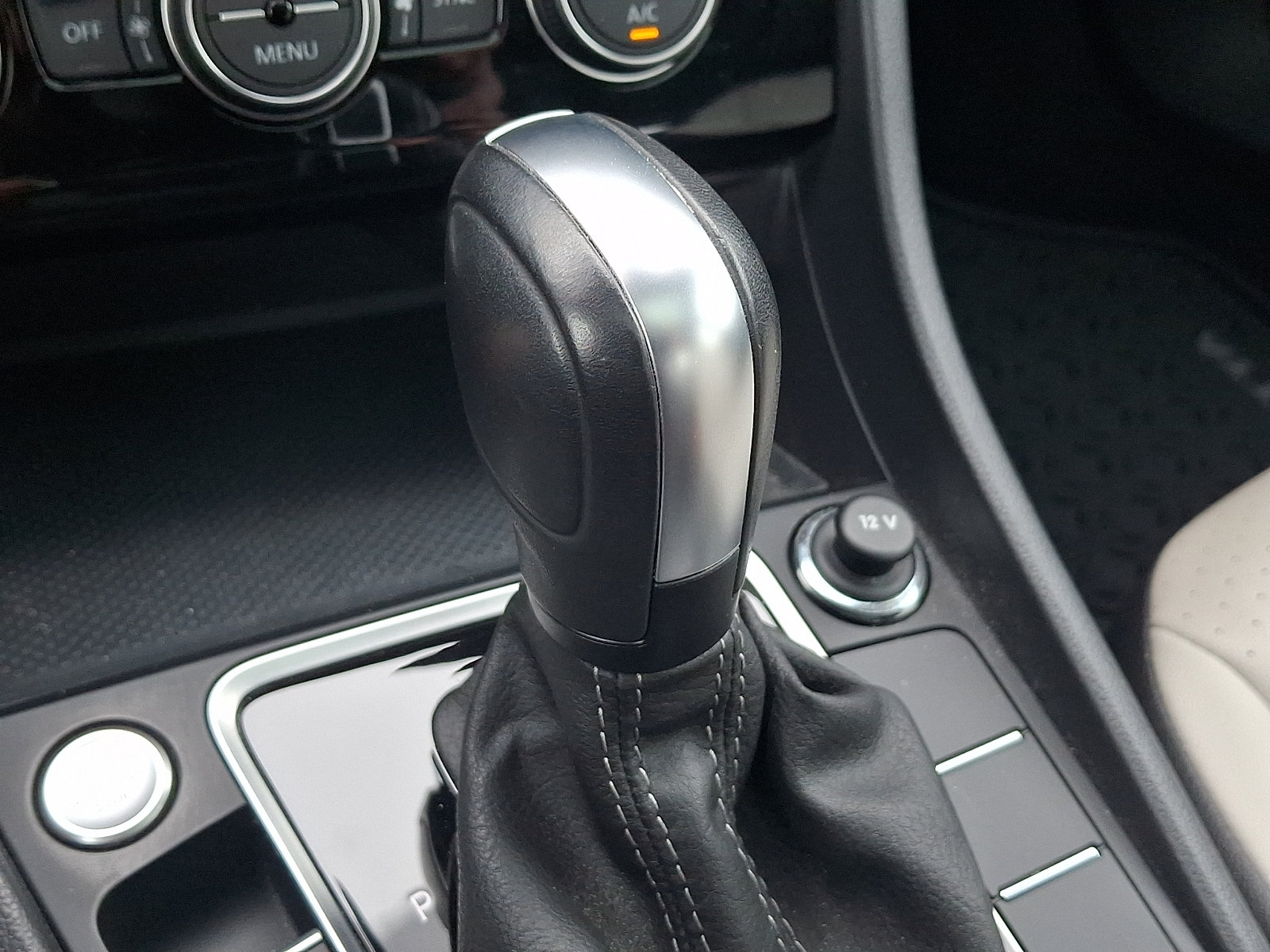 Used 2021 Volkswagen Jetta R-Line FWD image 15