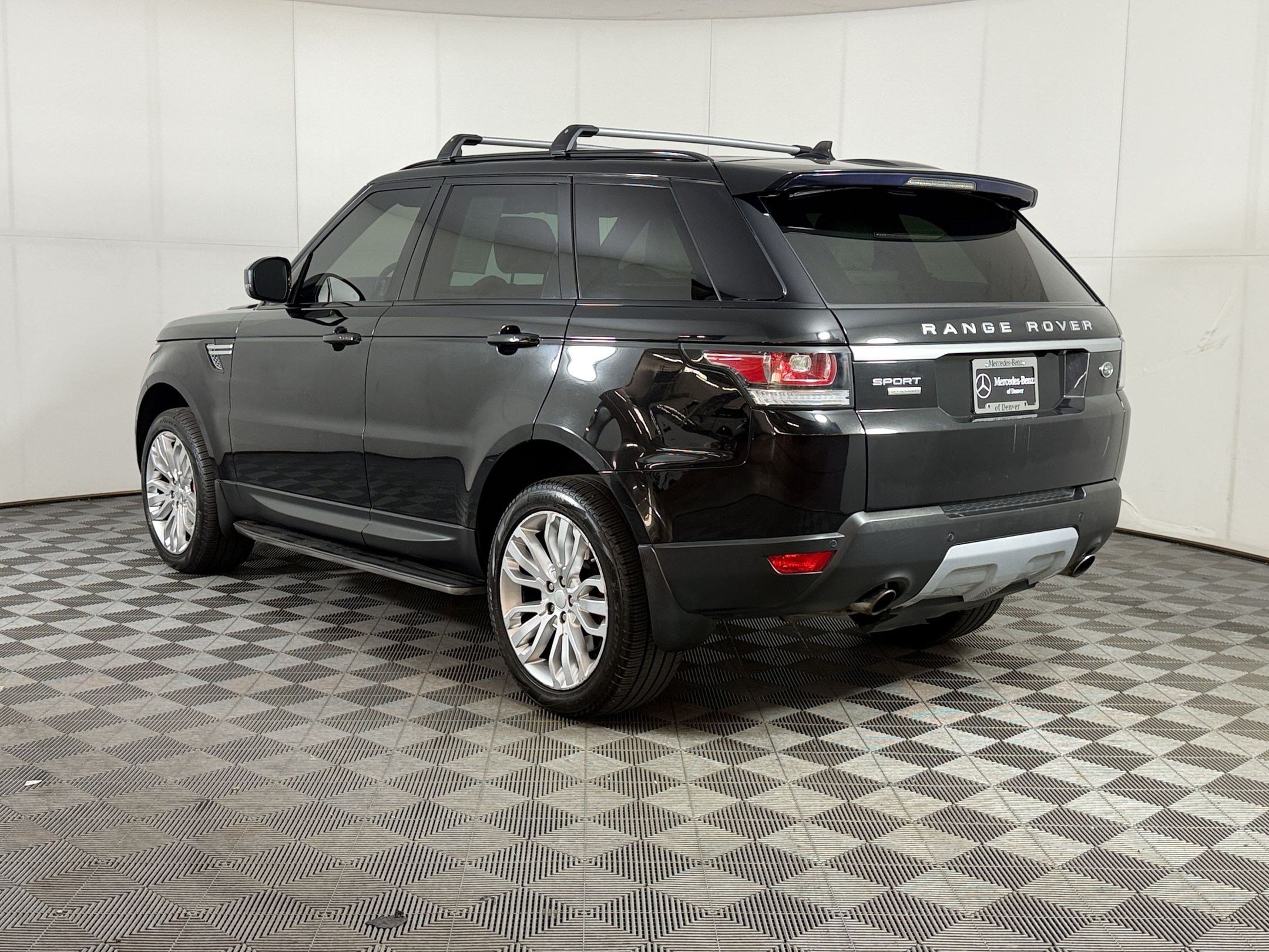 Used 2015 Land Rover Range Rover Sport Supercharged AWD/4WD image 3