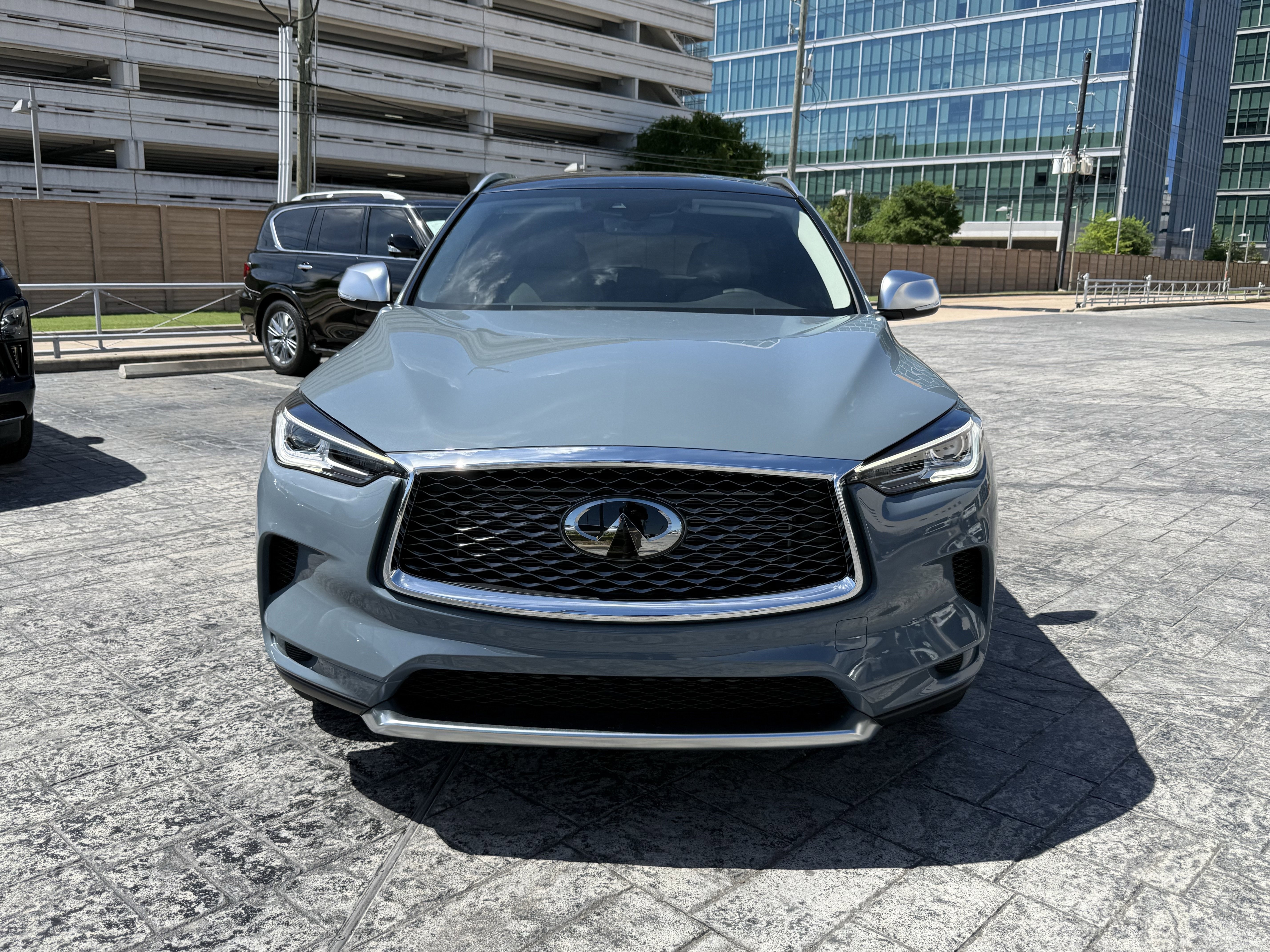 Certified 2025 INFINITI QX50 Luxe w/ Accent Package image 3