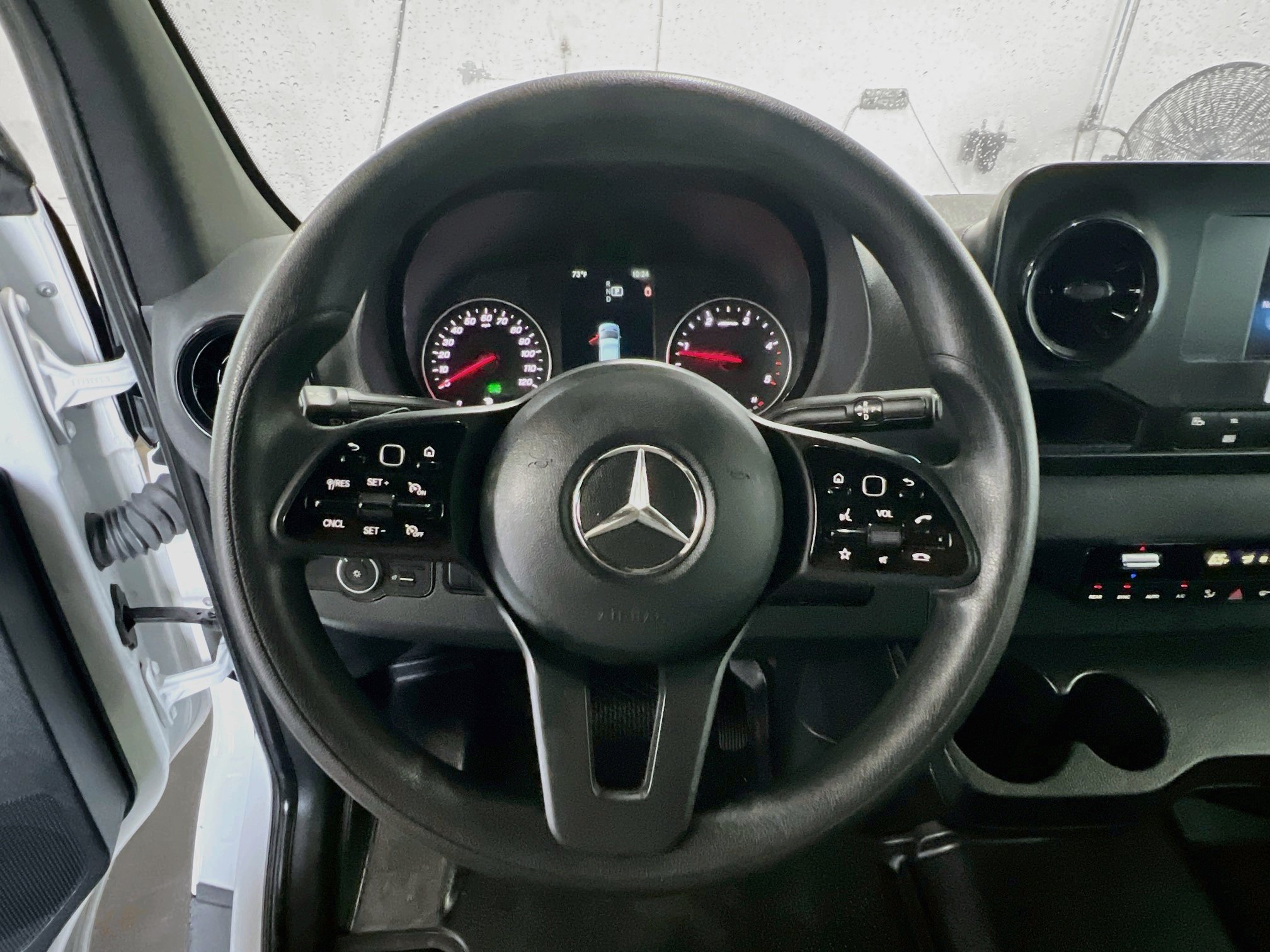 Used 2024 Mercedes-Benz Sprinter 2500 image 14