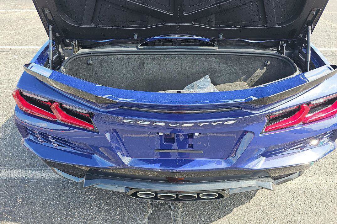 Used 2025 Chevrolet Corvette Z06 RWD image 6