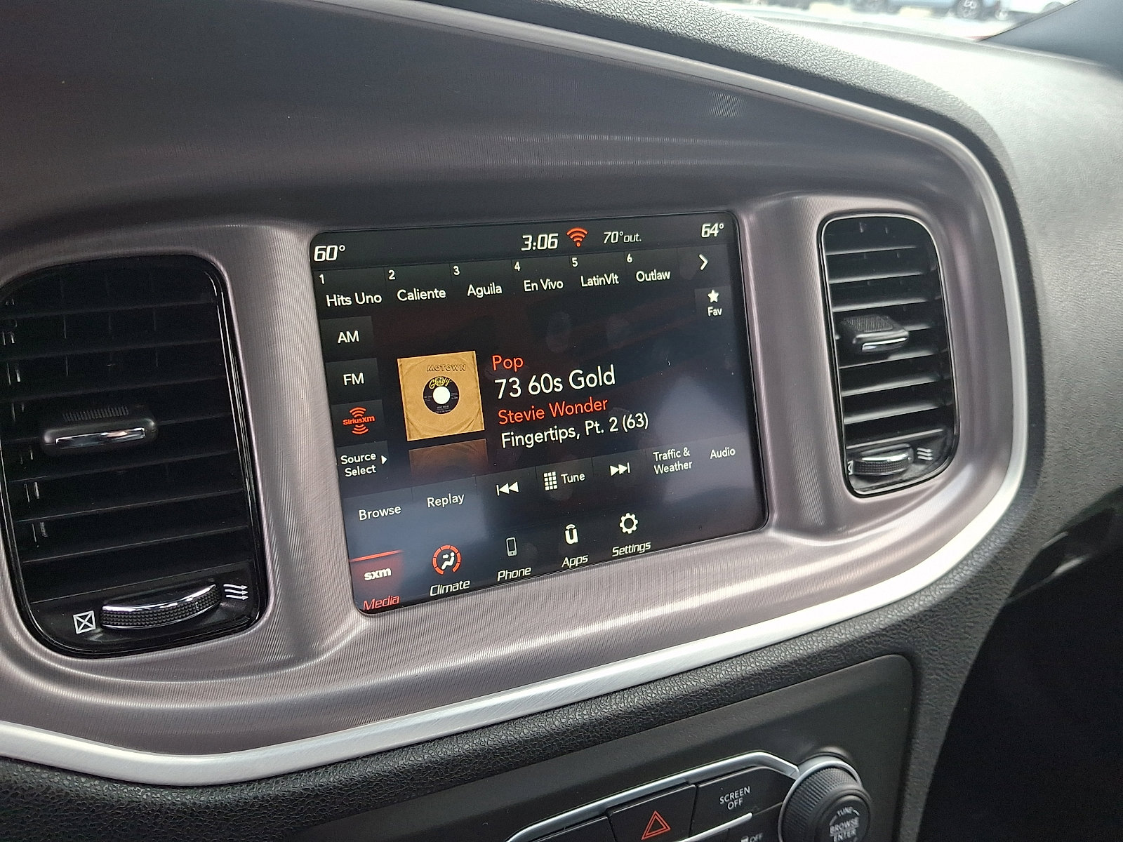 Used 2022 Dodge Charger SXT w/ Blacktop Package image 16