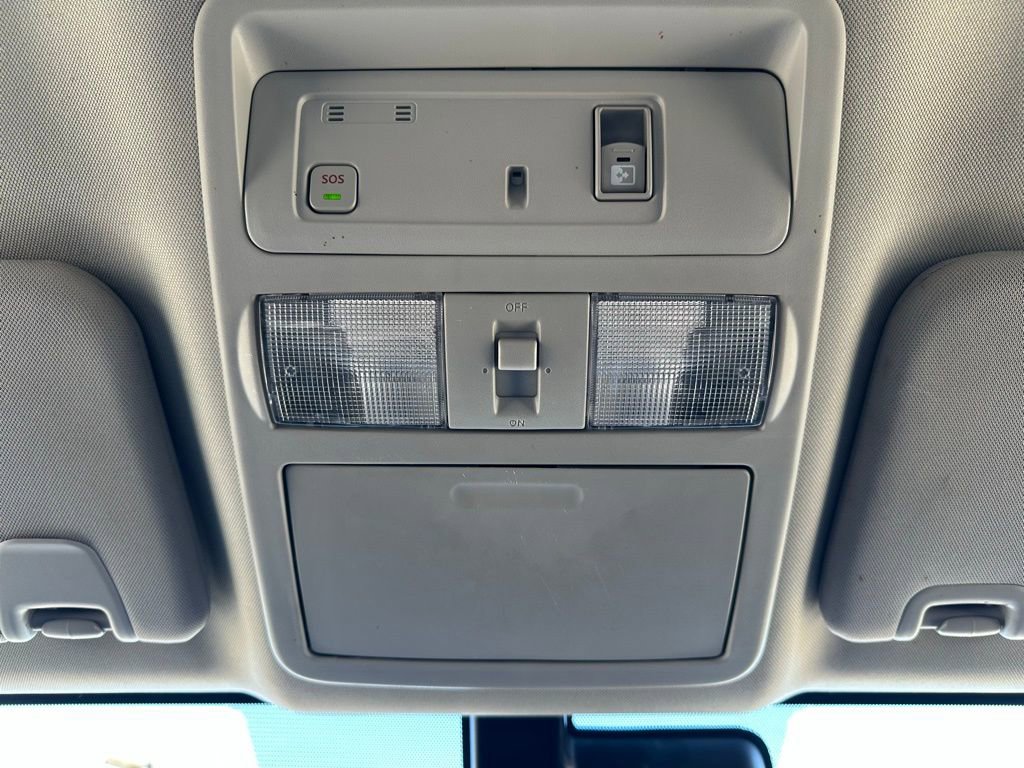 Used 2020 Nissan Titan SV w/ SV Convenience Package image 28