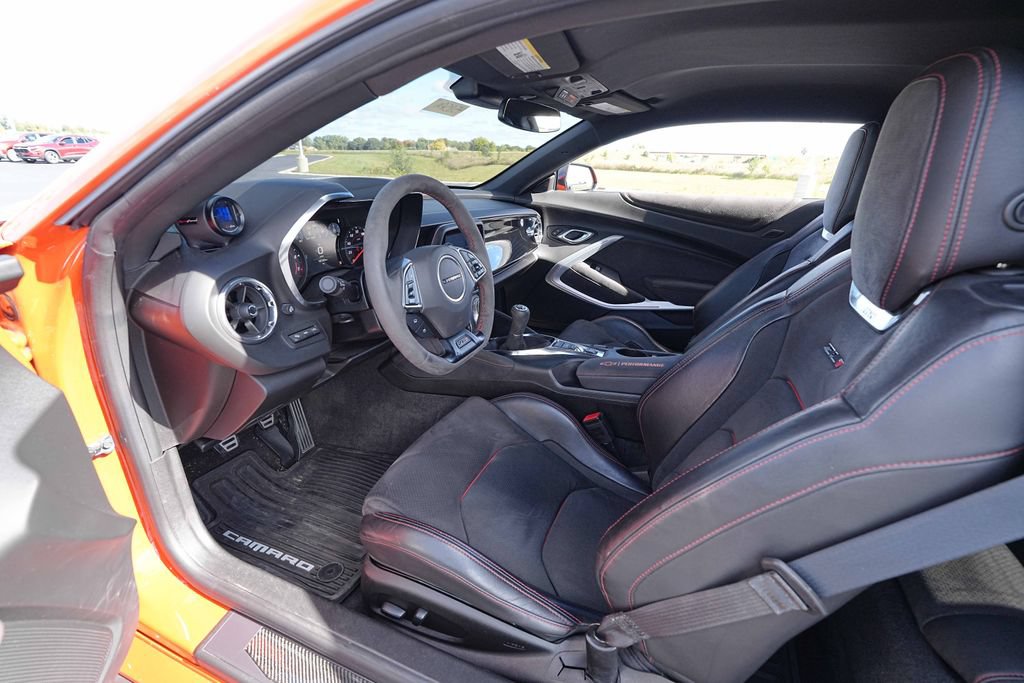Used 2019 Chevrolet Camaro ZL1 RWD image 19