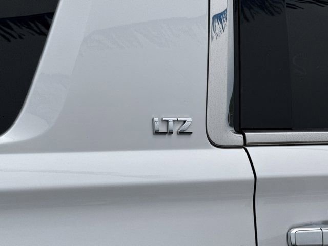Used 2016 Chevrolet Suburban LTZ AWD/4WD image 7