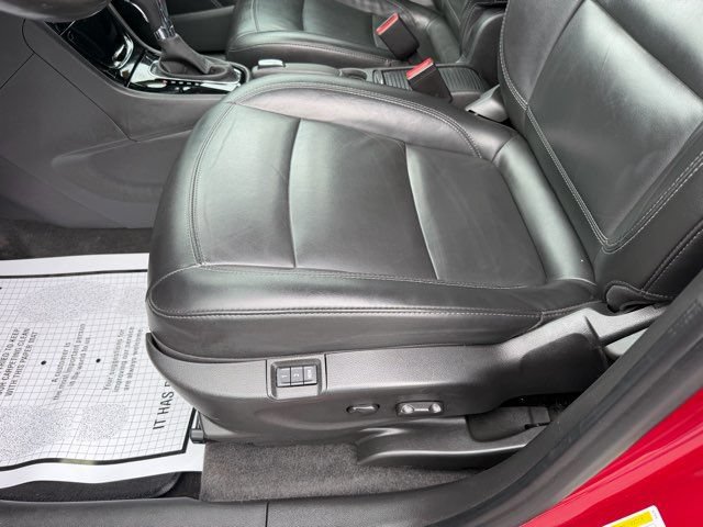 Used 2017 Buick Encore Essence FWD image 11