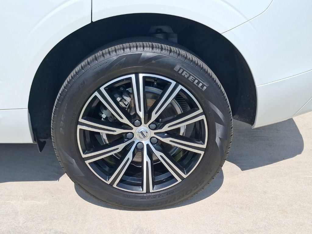 Used 2021 Volvo XC60 T8 Inscription w/ Advanced Package AWD/4WD image 4