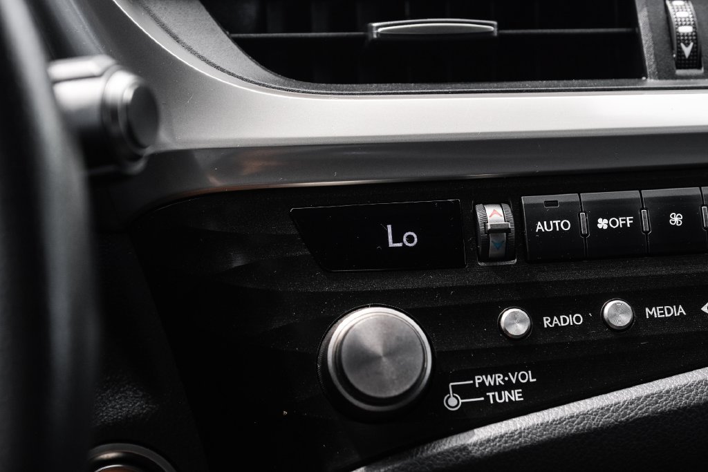 Used 2021 Lexus ES 350 F Sport w/ Accessory Package 2 FWD image 31
