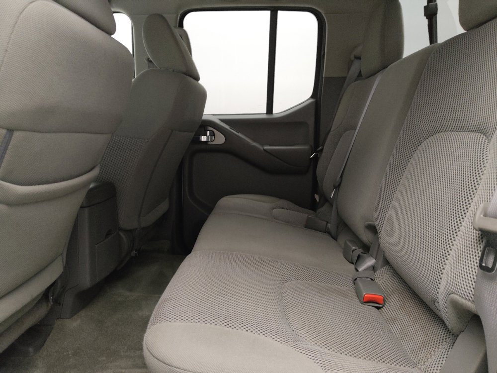 Used 2018 Nissan Frontier SV RWD image 18