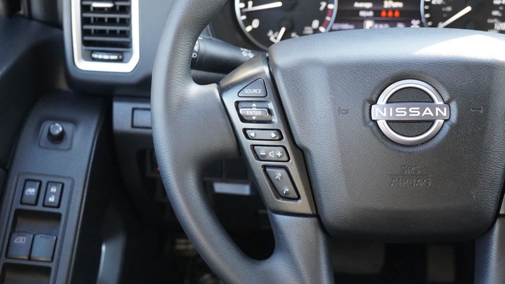 Used 2024 Nissan Frontier SV w/ Technology Package image 28