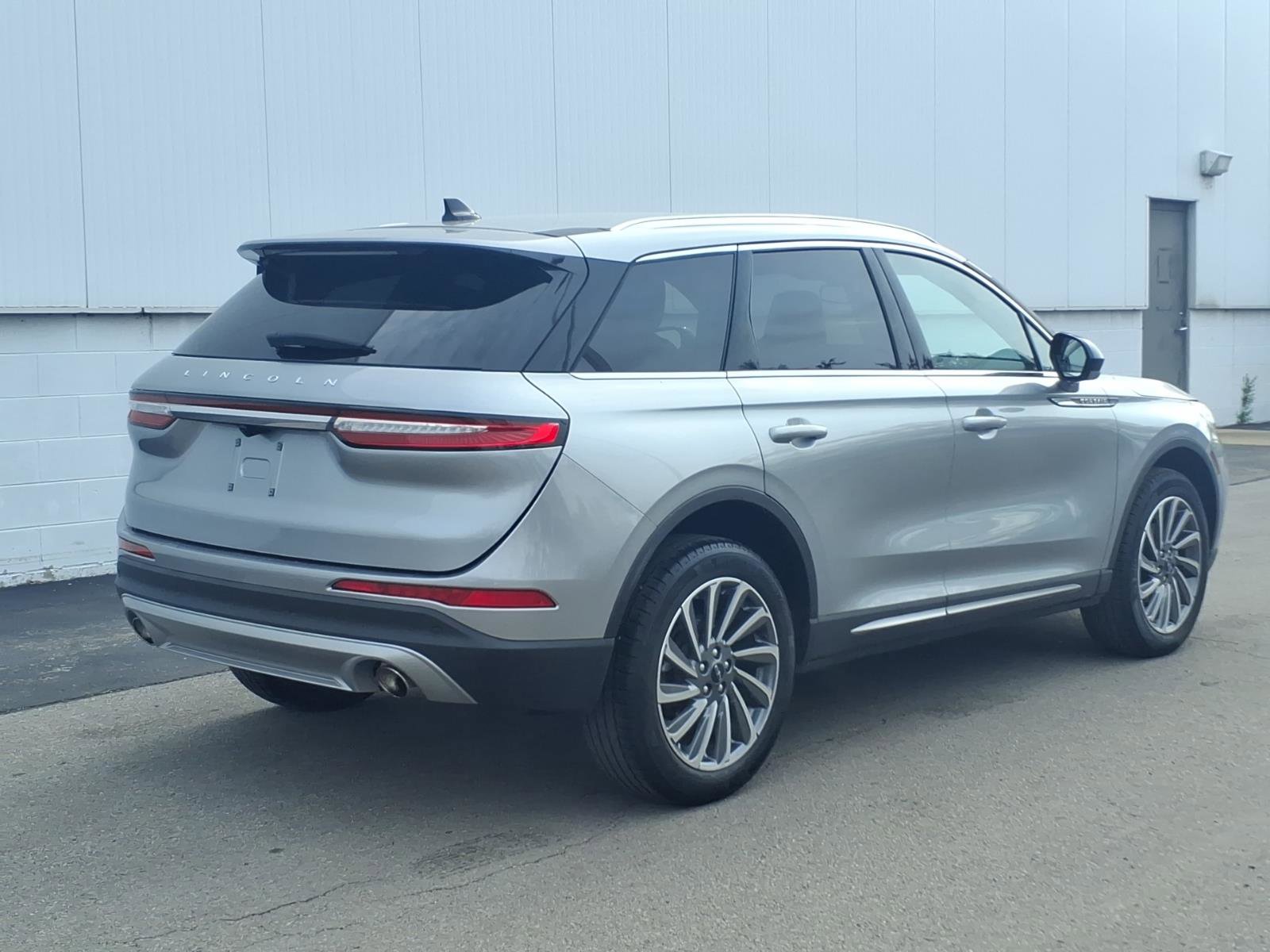 Certified 2023 Lincoln Corsair Reserve AWD/4WD image 6