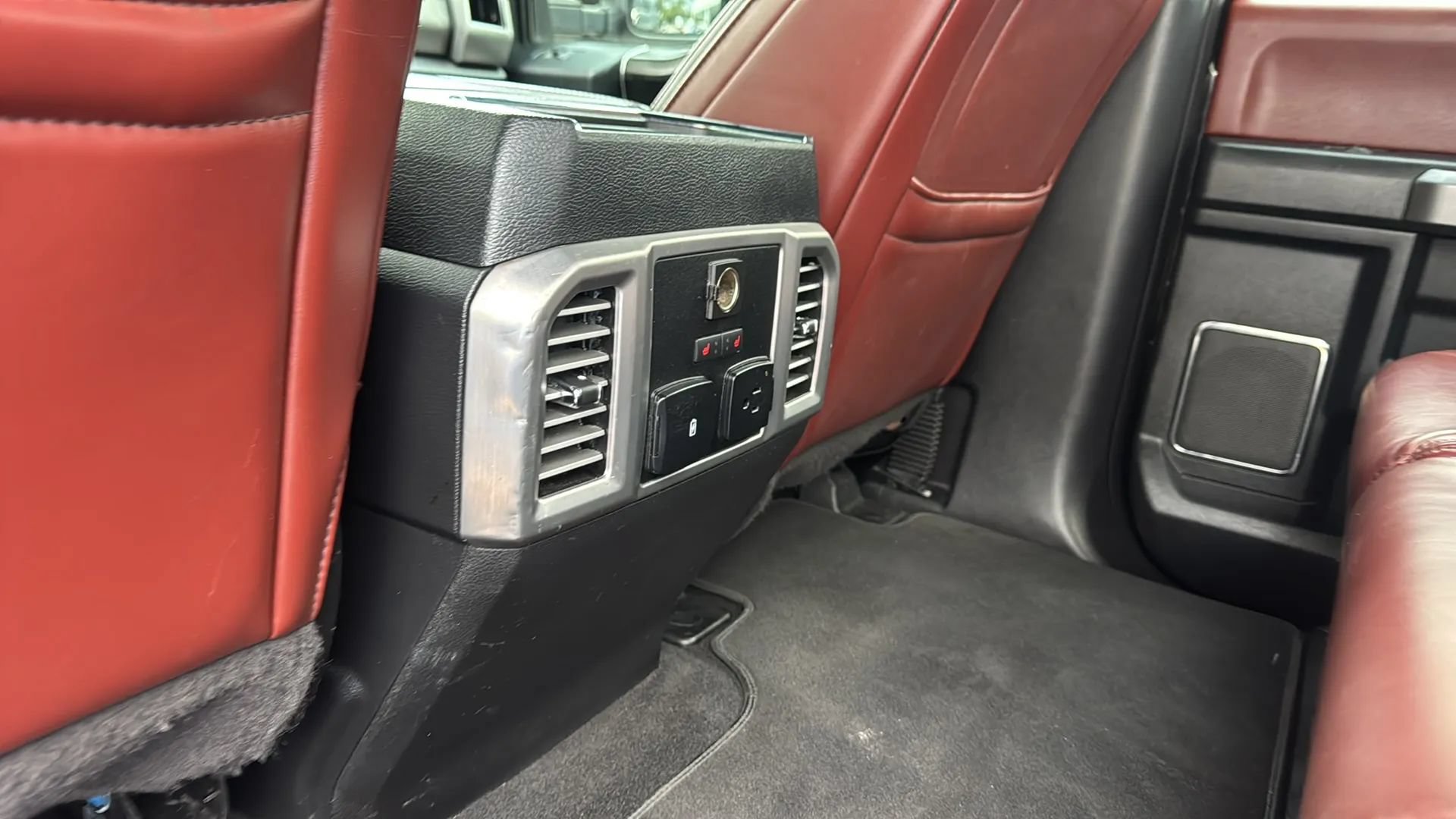 Used 2019 Ford F250 Platinum AWD/4WD image 29