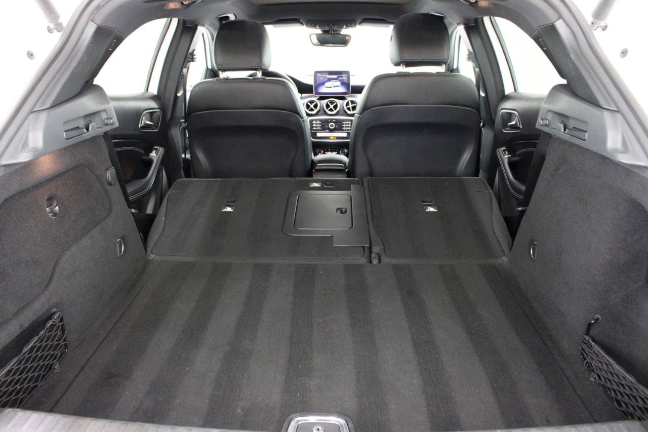 Used 2020 Mercedes-Benz GLA 250 w/ Convenience Package image 70