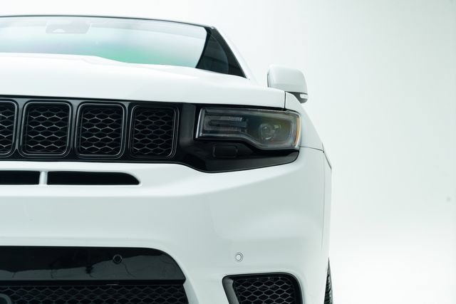 Used 2021 Jeep Grand Cherokee Trackhawk AWD/4WD image 7