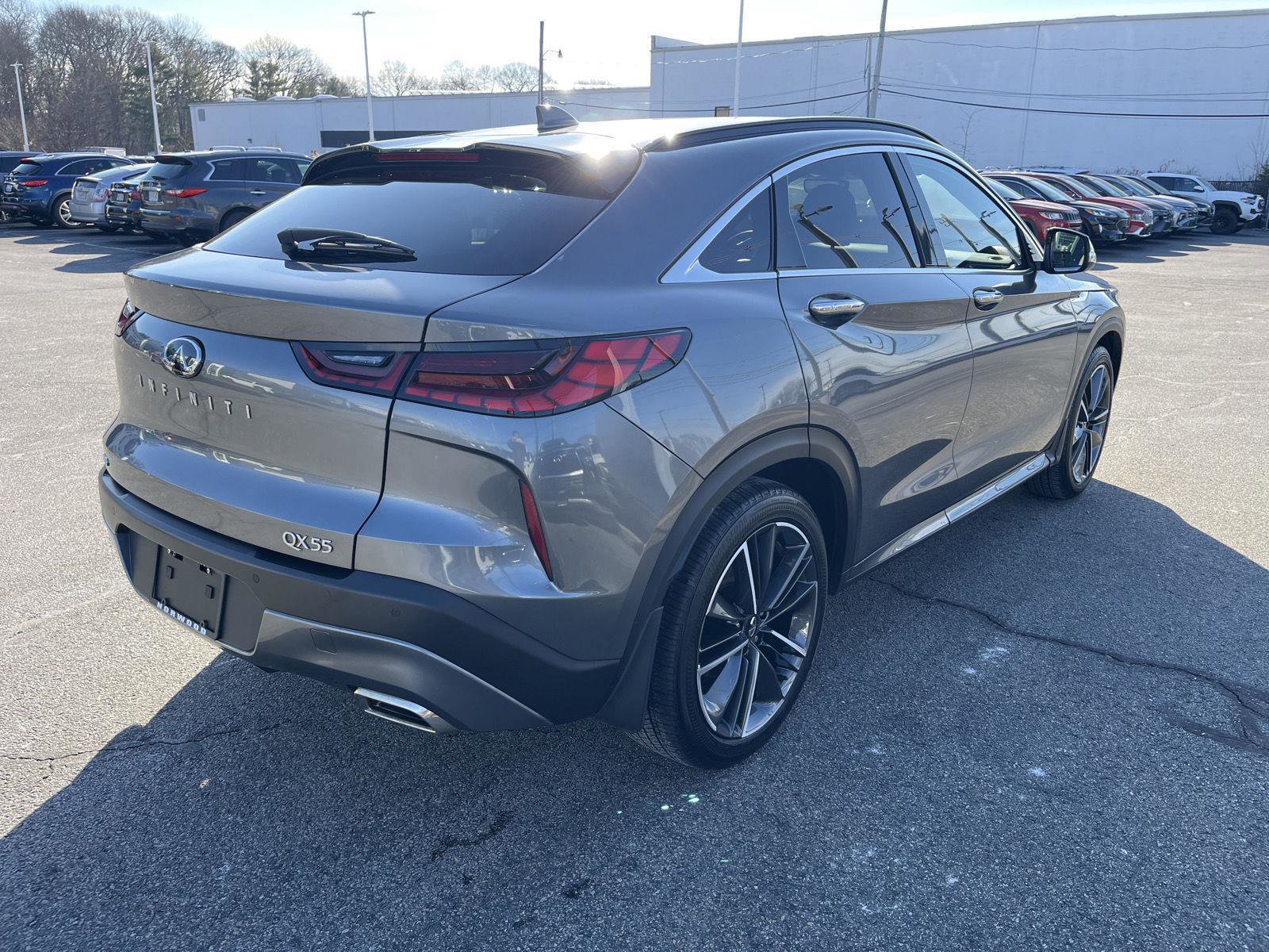 Certified 2025 INFINITI QX55 Luxe w/ Cargo Package image 3