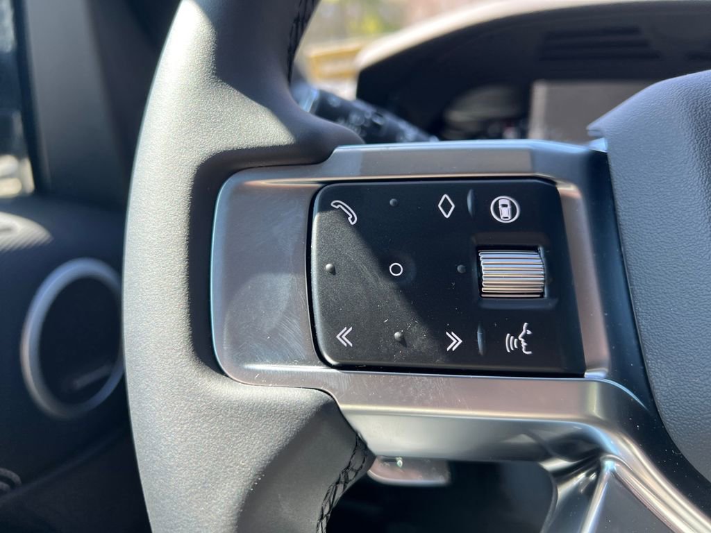 New 2025 Land Rover Discovery Dynamic SE AWD/4WD image 15